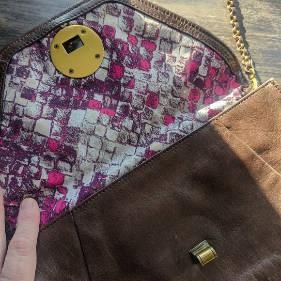 Elliott Lucca Brown Genuine Leather Crossbody Strap Purse - Picture 10 of 10